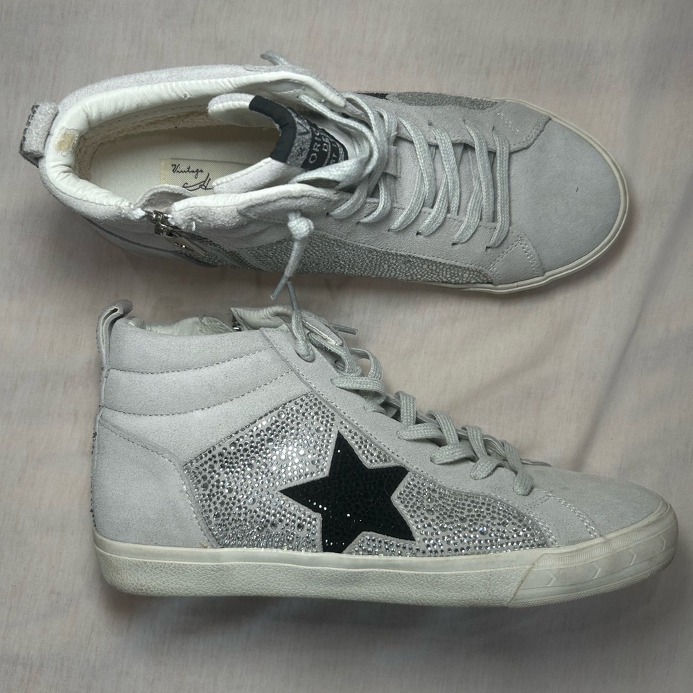 Vintage Havana Gray Sneakers with Black Star